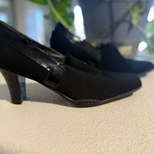 AEROSOLES Black Women's Heels